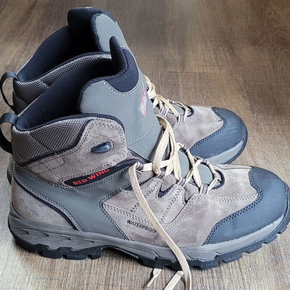 Mens 12 Red Wing waterproof boots